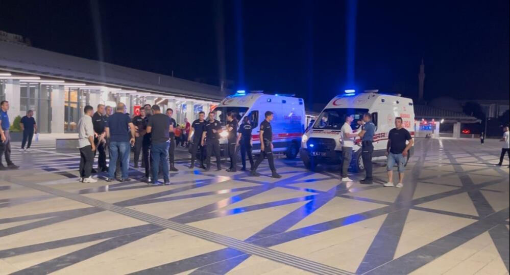 Bursa'da 14 yaşındaki kız çocuğu dehşet saçtı! Ailesini bıçaklayıp... - 2. Resim