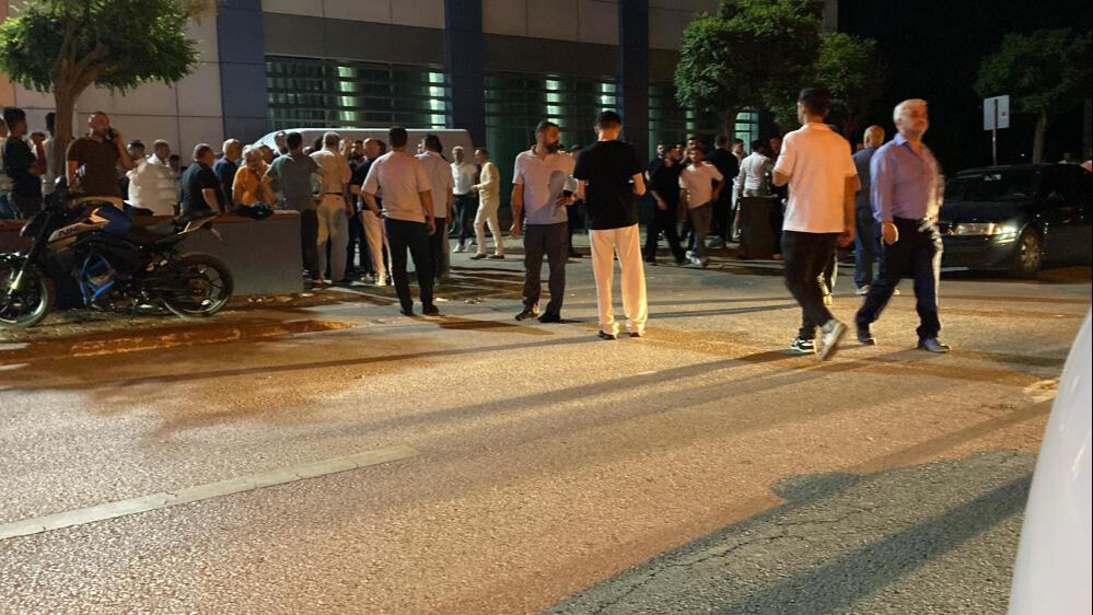 Gelin ve damadın yakınları oyun havası y&uuml;z&uuml;nden birbirine girdi! Salona &ccedil;evik kuvvet girdi: 25 g&ouml;zaltı - 5. Resim