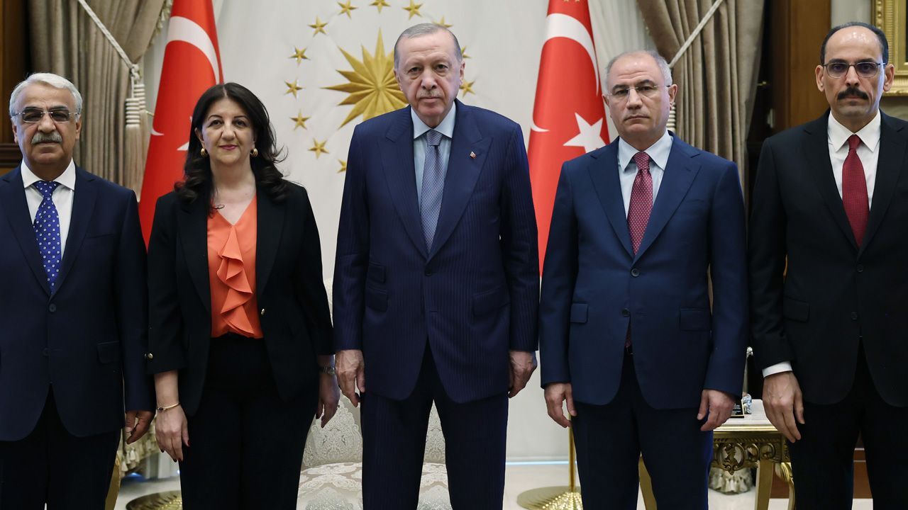 Cumhurbaşkanı Erdoğan, DEM Parti heyetini kabul etti! 'Sürecin ilerlemesi konusunda karşılıklı irade devam ediyor' - Gündem