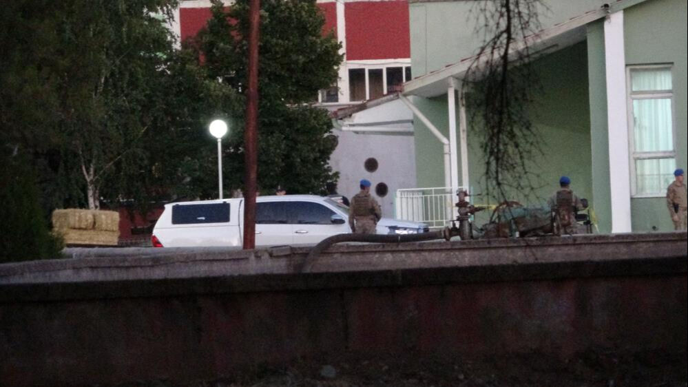 Kastamonu'da özel güvenlik görevlileri arasında silahlı kavga: Yaralılar var - 1. Resim