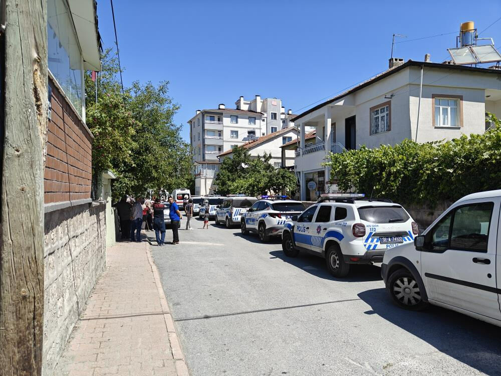 Kayseri'de dehşet! Üvey kızını vurduktan sonra intihar etti - 1. Resim