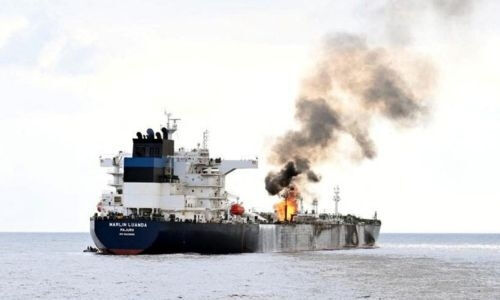 Kızıldeniz'de vurulan gemi batıyor! Husilerden İHA'lı nokta isaber saldırılar - 1. Resim
