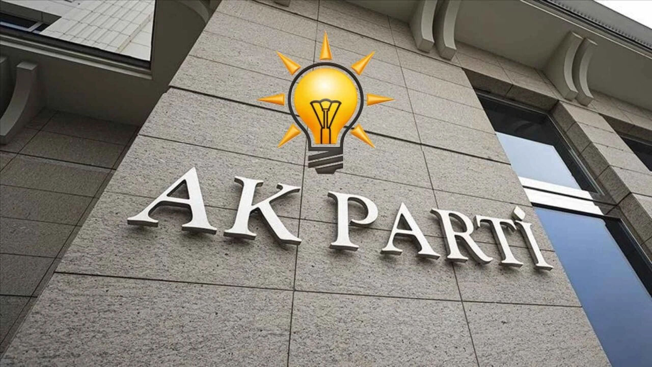 AK Parti'de sürpriz istifa! Sosyal medyada upuzun bir açıklama yaptı - 2. Resim
