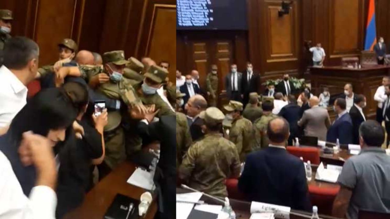Ermenistan’da Mecliste tekmeli yumruklu kavga! Dokunulmazlık krizi büyüyor Ermenistan’da Mecliste tekmeli yumruklu kavga! Dokunulmazlık krizi büyüyor