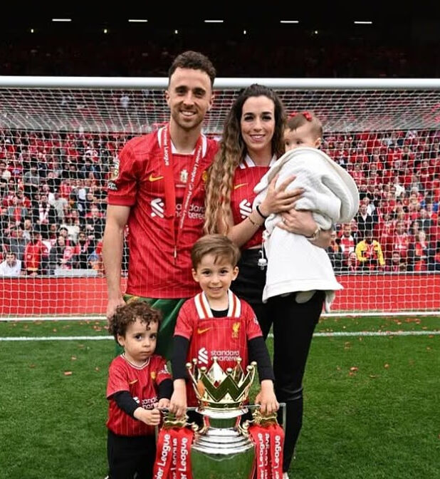 Futbol dünyası, yıldız oyuncunun ölümüyle sarsılmıştı! Ailesine bıraktığı miras dudak uçuklattı - 1. Resim