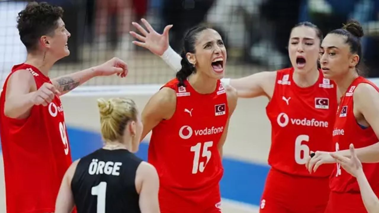 Hollanda-Türkiye voleybol maçı ne zaman, saat kaçta ve hangi kanalda? Filenin Sultanları'nın maçına geri sayım Hollanda-Türkiye voleybol maçı ne zaman, saat kaçta ve hangi kanalda? Filenin Sultanları'nın maçına geri sayım