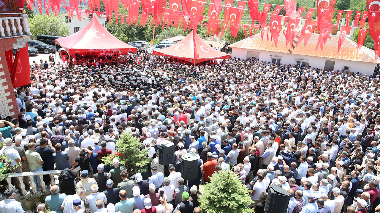 Kahraman askerlerimiz bugün memleketlerinde toprağa verildi