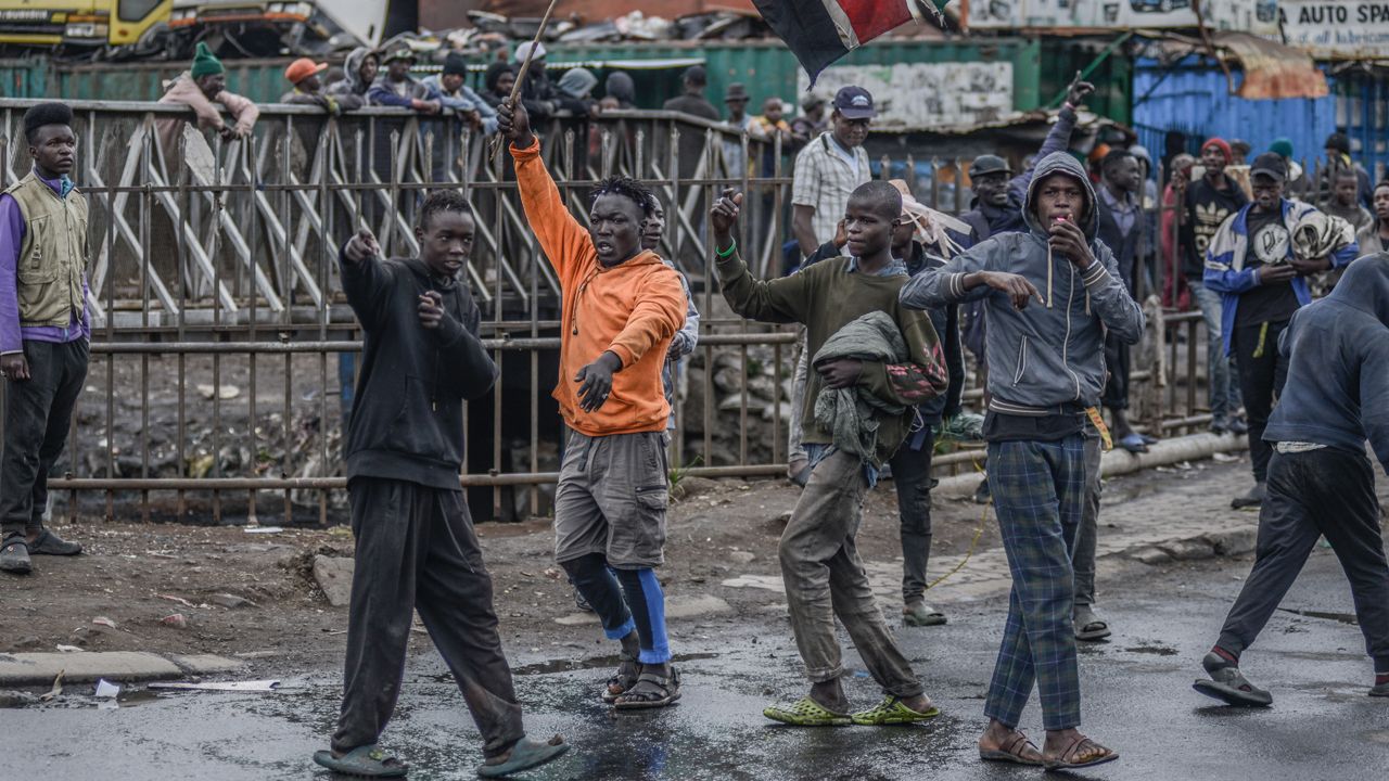 Kenya'daki protestolarda ölenlerin sayısı 31'e çıktı Kenya'daki protestolarda ölenlerin sayısı 31'e çıktı