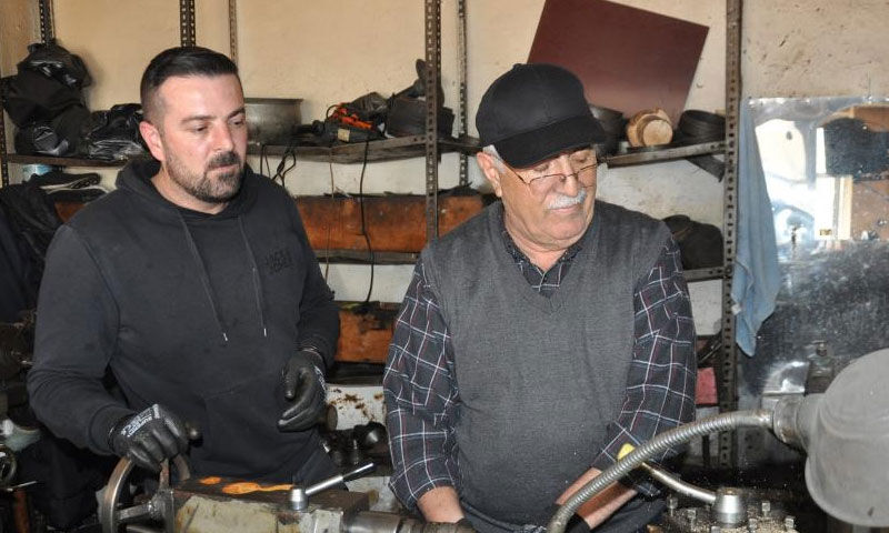 Küçük bir atölye ile başladı! Tam 4 kuşaktır var… Köylülerin imdadına yetişiyorlar - 3. Resim