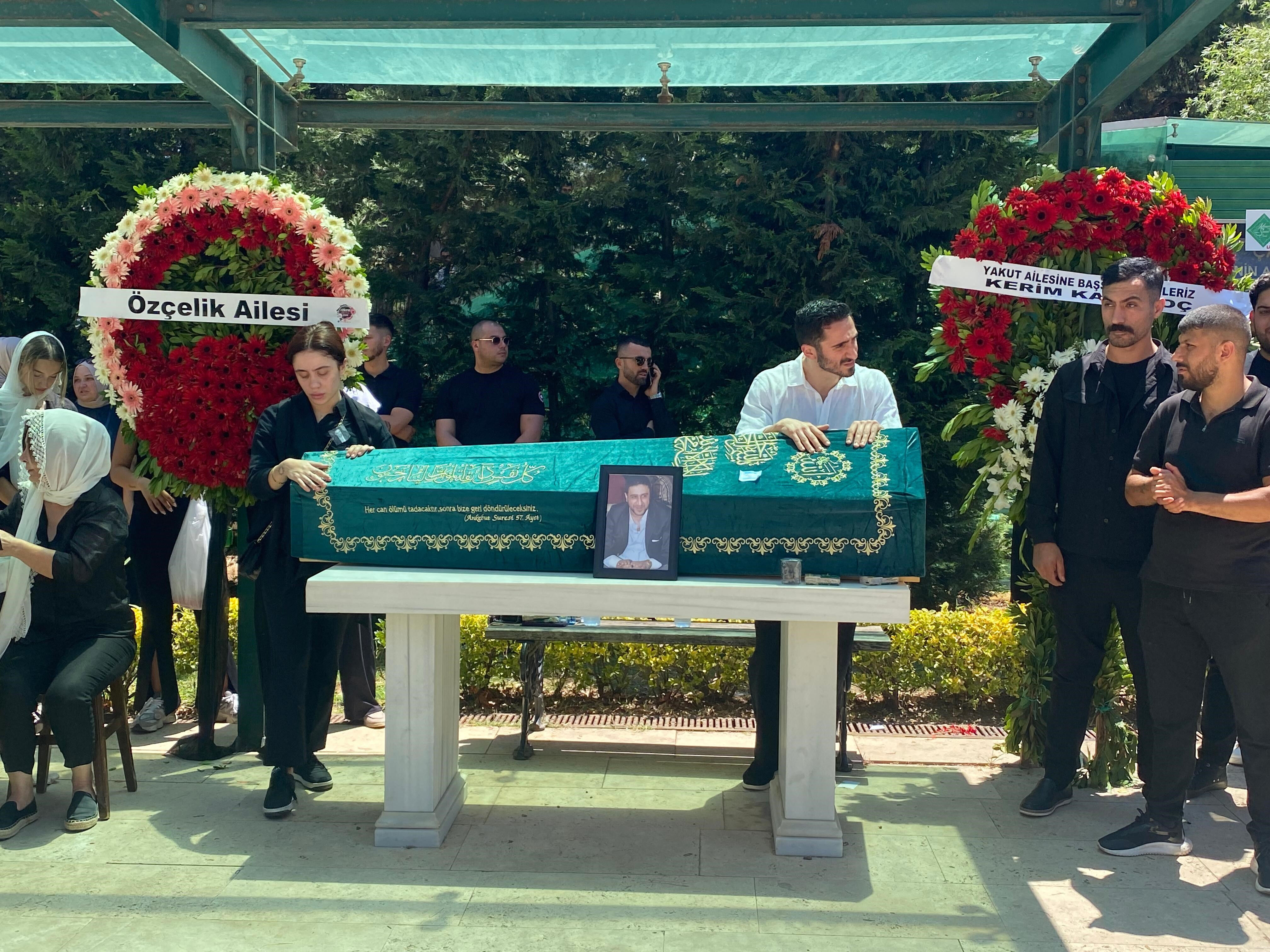 Muhammet Yakut İstanbul'da defnedildi! Cenazede herkes tek bir detaya takıldı - 1. Resim