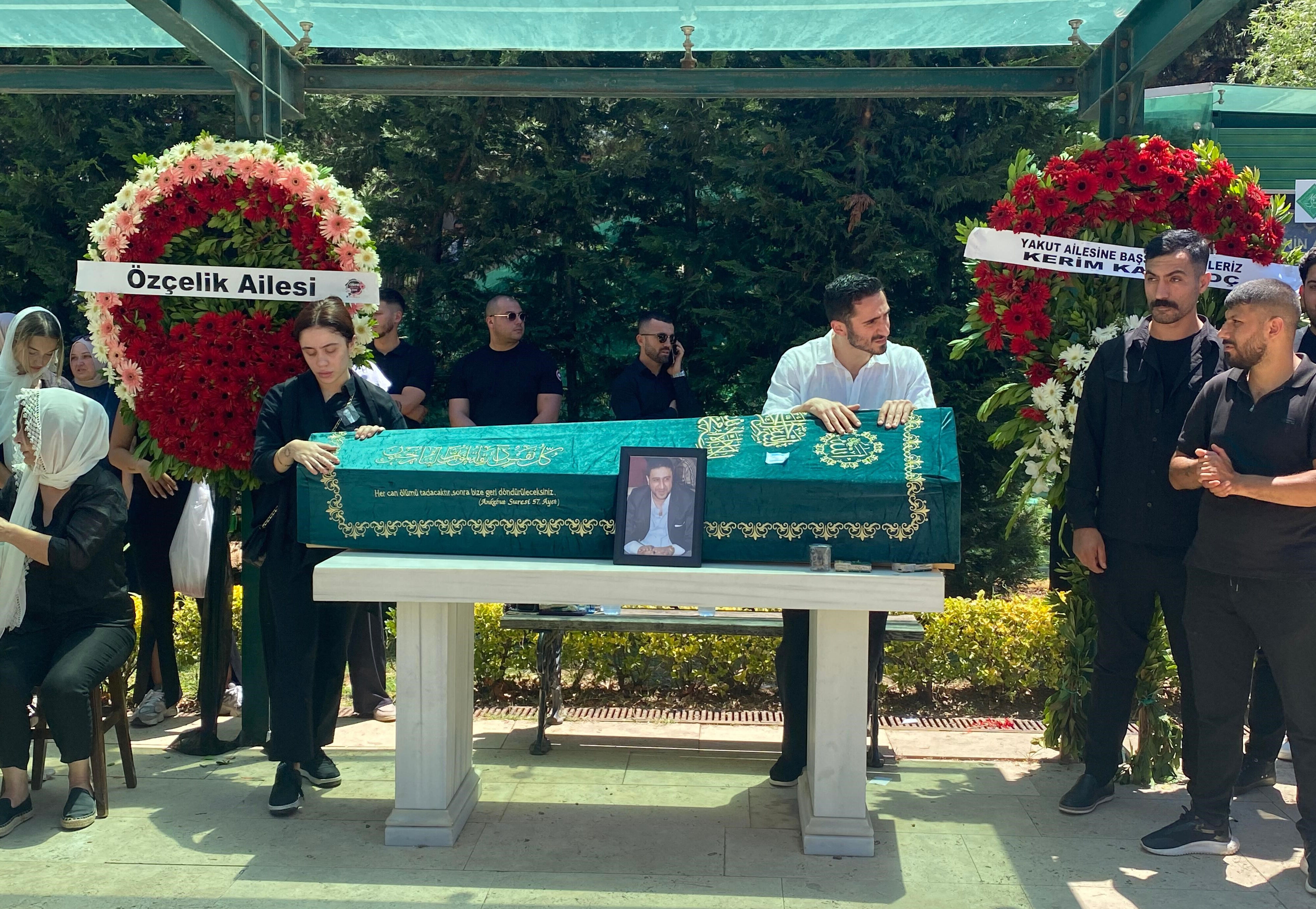 Muhammet Yakut İstanbul'da defnedildi! Cenazede herkes tek bir detaya takıldı - 3. Resim