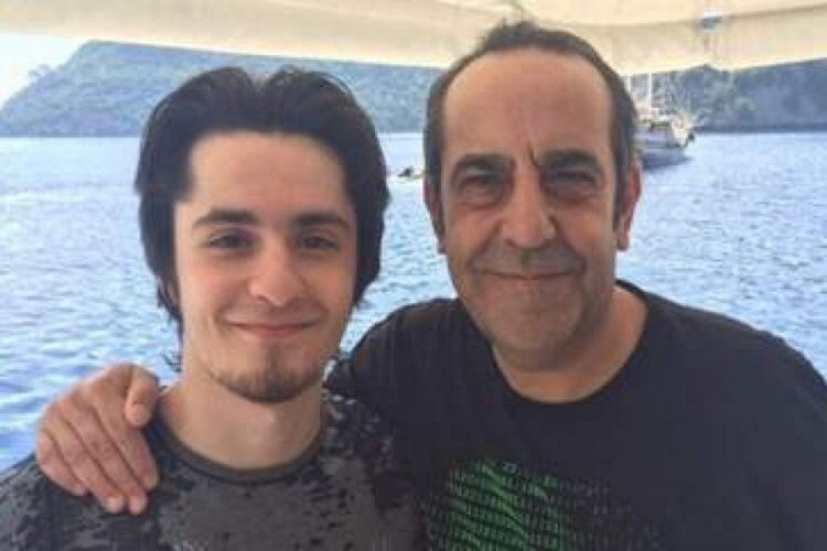 Özkan Uğur'un oğlu Alişan Uğur'dan yürek yakan paylaşım! Kısa sürede sosyal medyanın gündemine oturdu - 2. Resim