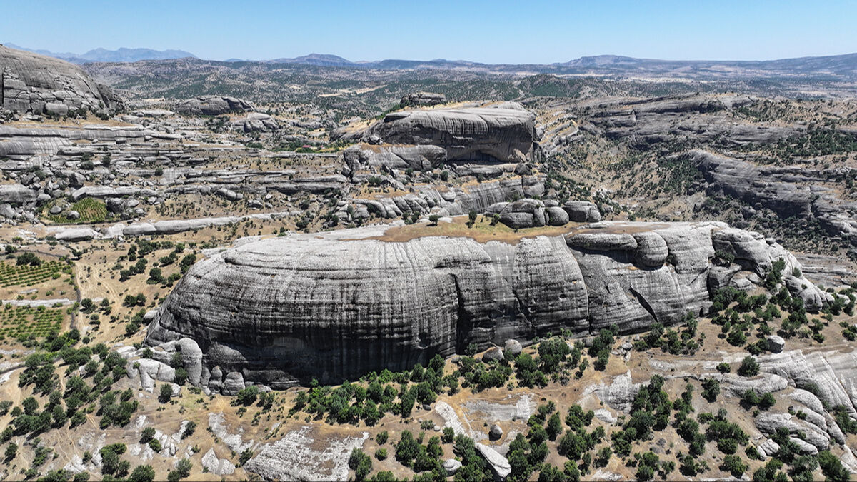 Saklı güzellik görenleri hayran bıraktı! Maldivleri aratmayan baraj gölü yeni gezi rotası oldu Saklı güzellik görenleri hayran bırakıyor! Maldivleri aratmayan baraj gölü ziyaret edenleri ferahlatıyor - 2. Resim