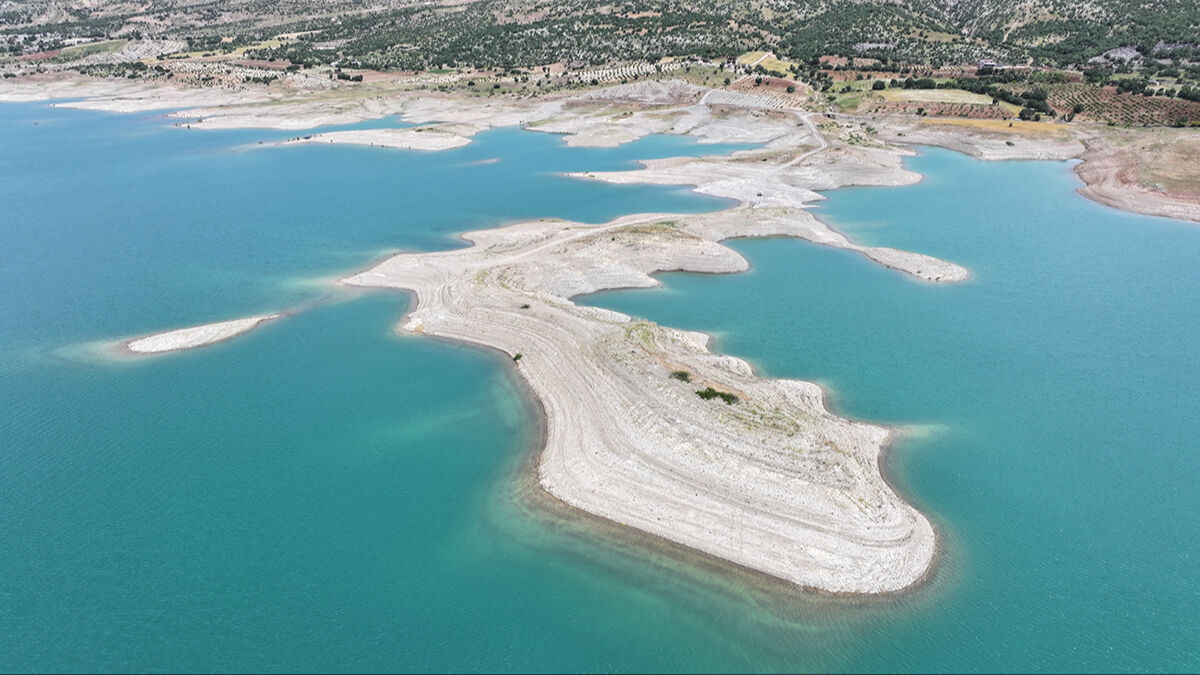 Saklı güzellik görenleri hayran bıraktı! Maldivleri aratmayan baraj gölü yeni gezi rotası oldu Saklı güzellik görenleri hayran bırakıyor! Maldivleri aratmayan baraj gölü ziyaret edenleri ferahlatıyor - 10. Resim