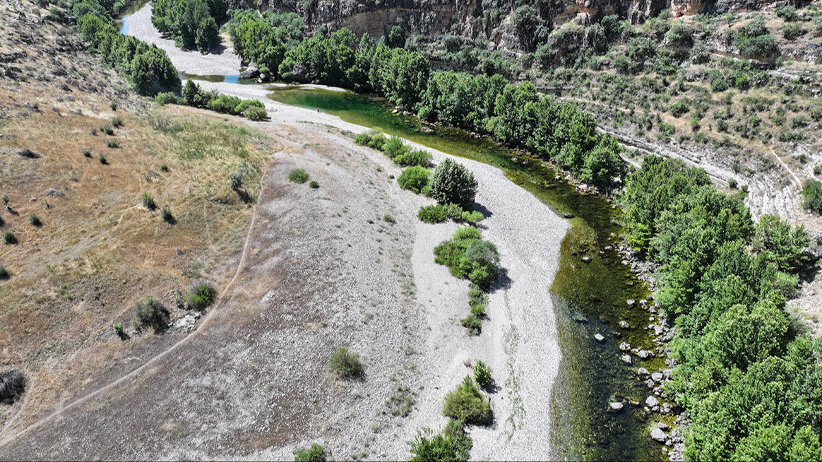 Saklı güzellik görenleri hayran bıraktı! Maldivleri aratmayan baraj gölü yeni gezi rotası oldu Saklı güzellik görenleri hayran bırakıyor! Maldivleri aratmayan baraj gölü ziyaret edenleri ferahlatıyor - 3. Resim
