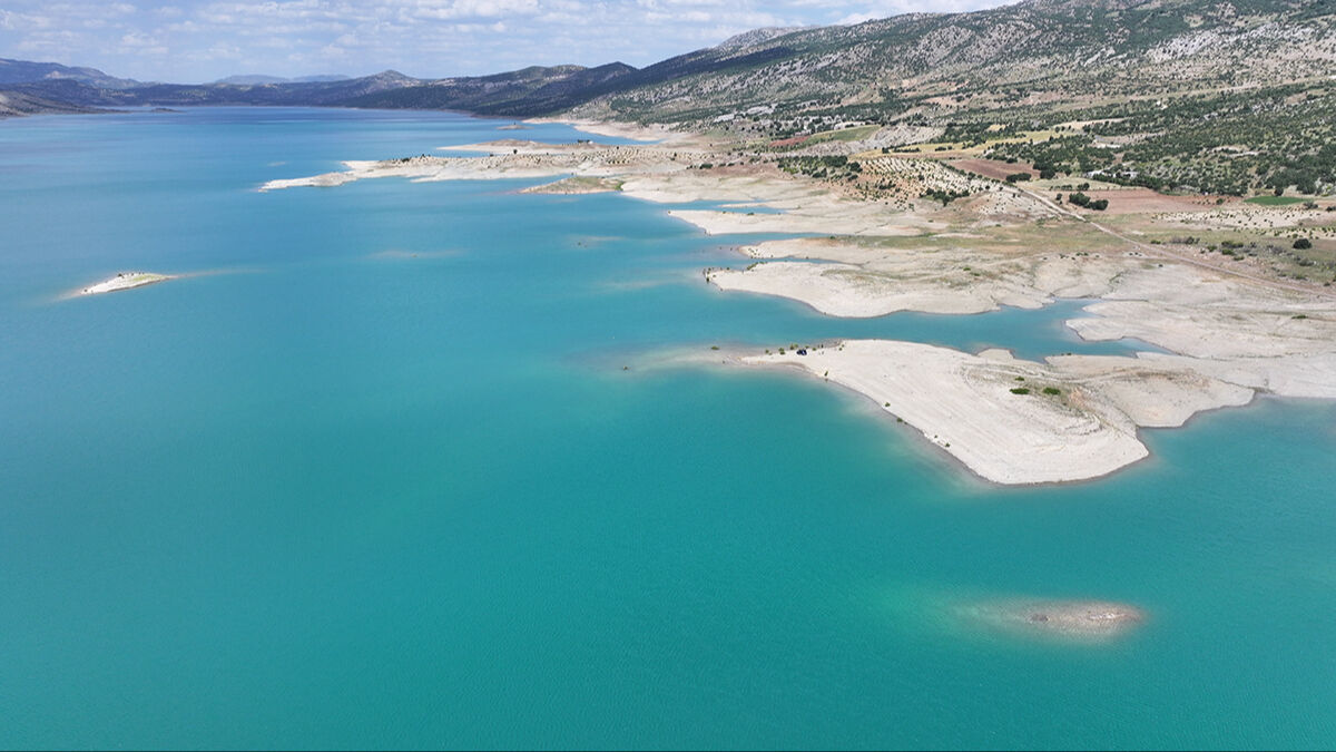 Saklı güzellik görenleri hayran bıraktı! Maldivleri aratmayan baraj gölü yeni gezi rotası oldu Saklı güzellik görenleri hayran bırakıyor! Maldivleri aratmayan baraj gölü ziyaret edenleri ferahlatıyor - 12. Resim