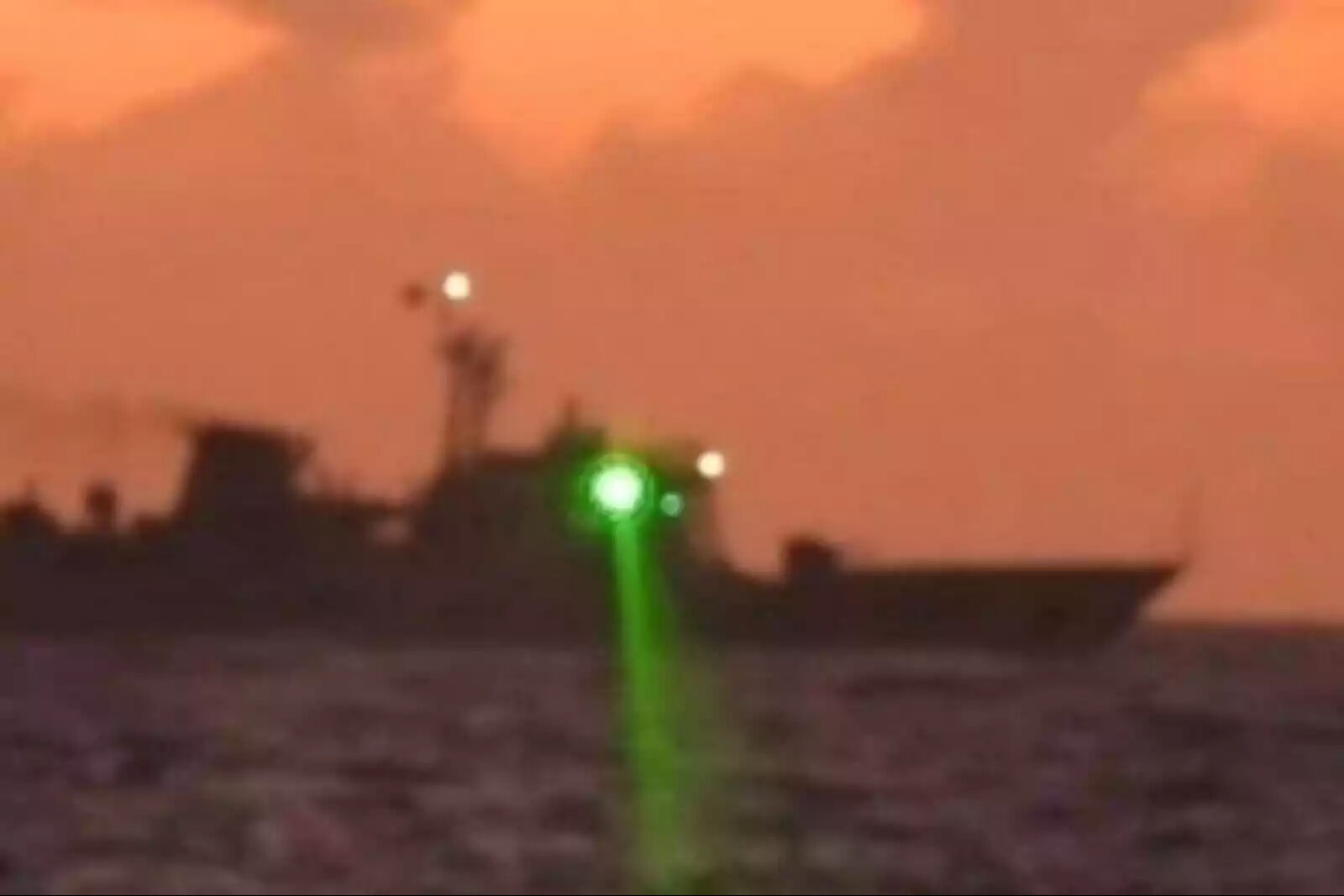 Sürpriz Çin-Almanya gerilimi! Askeri uçağımızı lazerle 