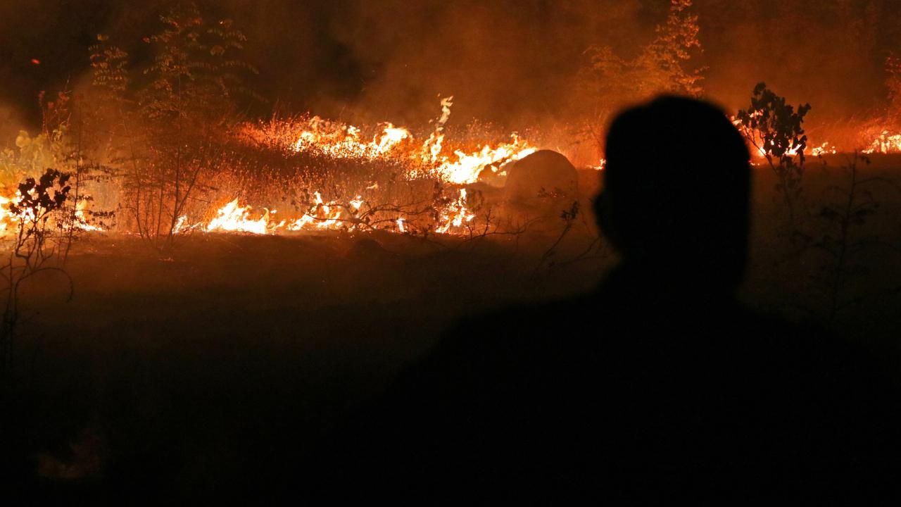 Ülkede 'kriz durumu' ilan edildi! Karara uymayanlara 2000 avro ceza Ülkede 'kriz durumu' ilan edildi! Karara uymayanlara 2000 avro ceza