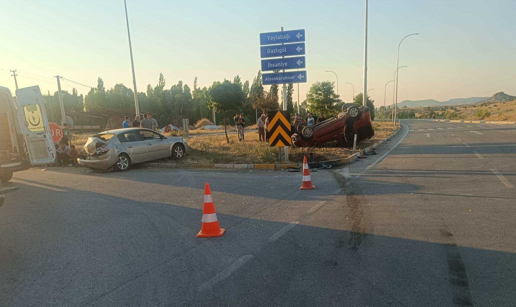 Afyonkarahisar'da feci kaza: 9 kişi yaralandı - 1. Resim