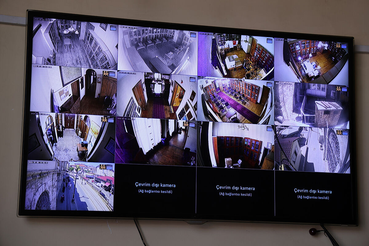 Arkasında paha biçilmez belgeler var! Ülkenin en iyi korunan kütüphanesi - 5. Resim