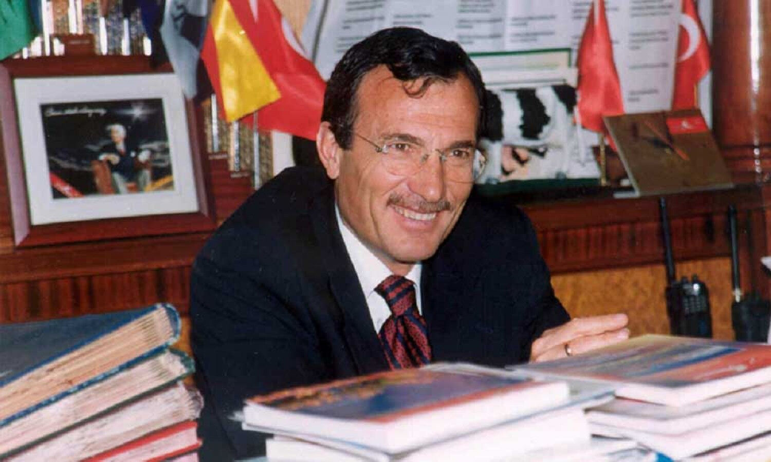 Babasının izinden gidiyor! Bir kentin gönlüne taht kurdu Babasının izinden gidiyor! Bir kentin gönlüne taht kurdu - 3. Resim