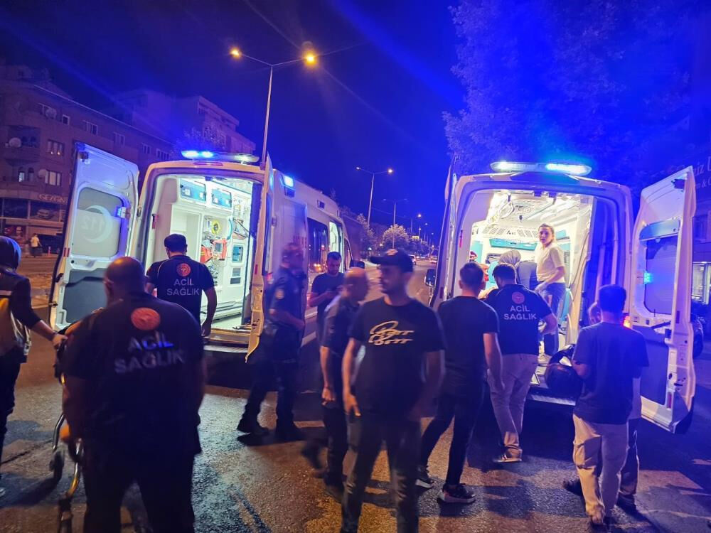 Bursa'da korkunç kaza! Kafası tırın altında sıkıştı, kurtarıldı... - 2. Resim