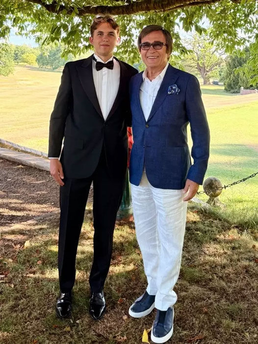 Erol Evgin’in gurur günü! Torununu mezun ettiği fotoğrafa yorum yağdı - 1. Resim