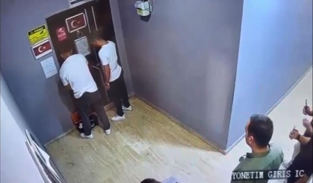 Görüntüler Esenyurt'tan geldi! Adamlar baskına gitti - 2. Resim