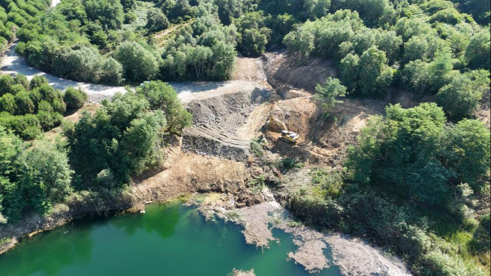 İBB'den skandal karar! Doğal g&ouml;l "hafriyat d&ouml;k&uuml;m alanı" ilan edildi - 1. Resim