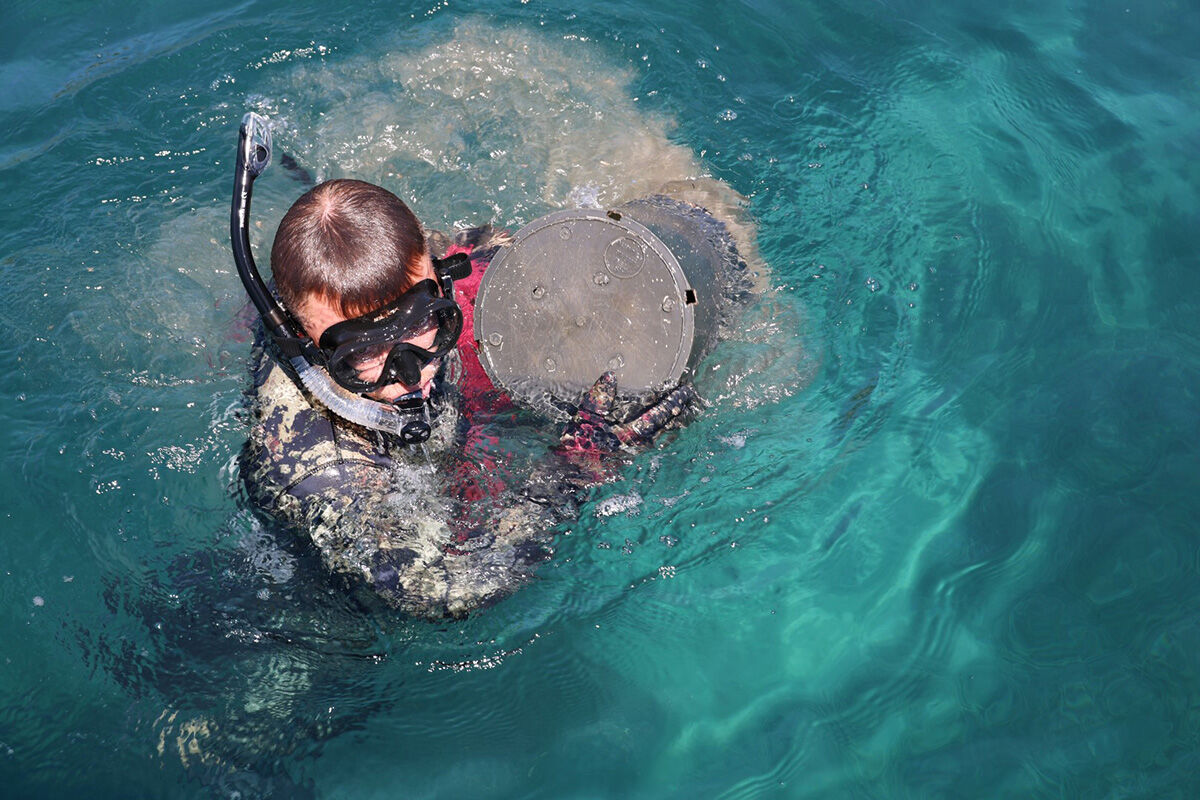 Temizlik devam ediyor! En popüler tatil beldesinin dibinden pislik çıktı - 4. Resim