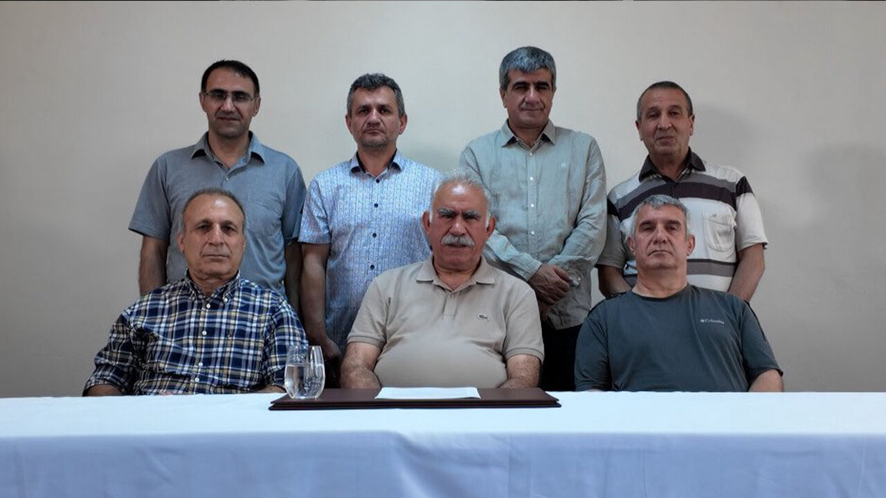 Terör örgütü elebaşı Abdullah Öcalan'ın yeni fotoğrafı servis edildi - 1. Resim