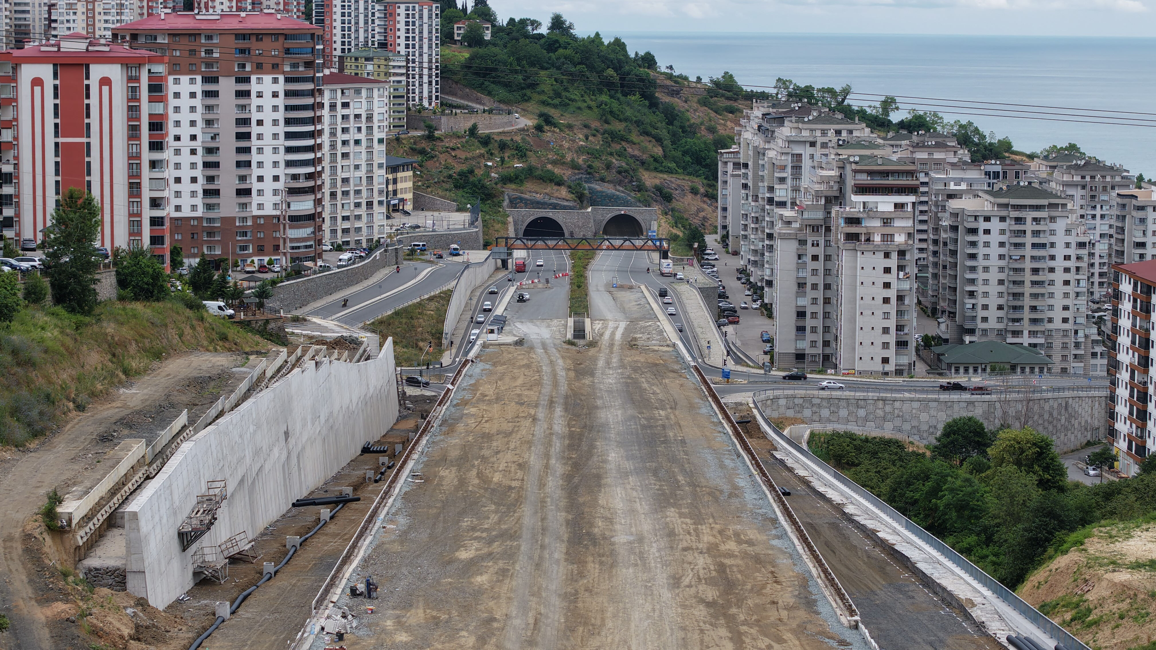 Türkiye'nin en maliyetli yolu! 17 tünel ve 55 köprüyle ulaşımı rahatlatacak - 3. Resim