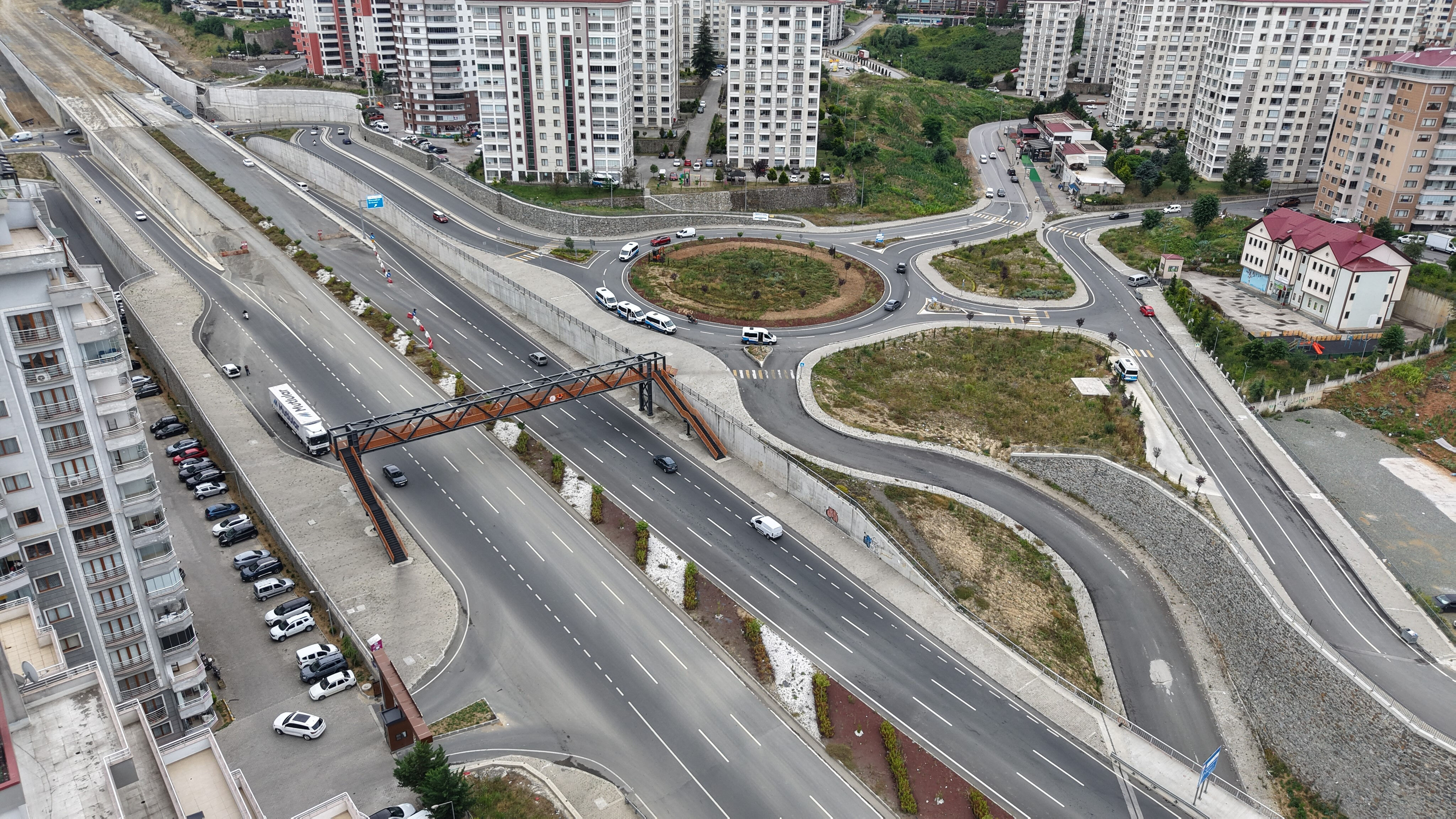 Türkiye'nin en maliyetli yolu! 17 tünel ve 55 köprüyle ulaşımı rahatlatacak - 1. Resim