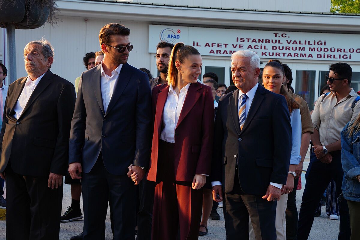 Ünlü isimler unutulmayan gece için bir araya geldi! 