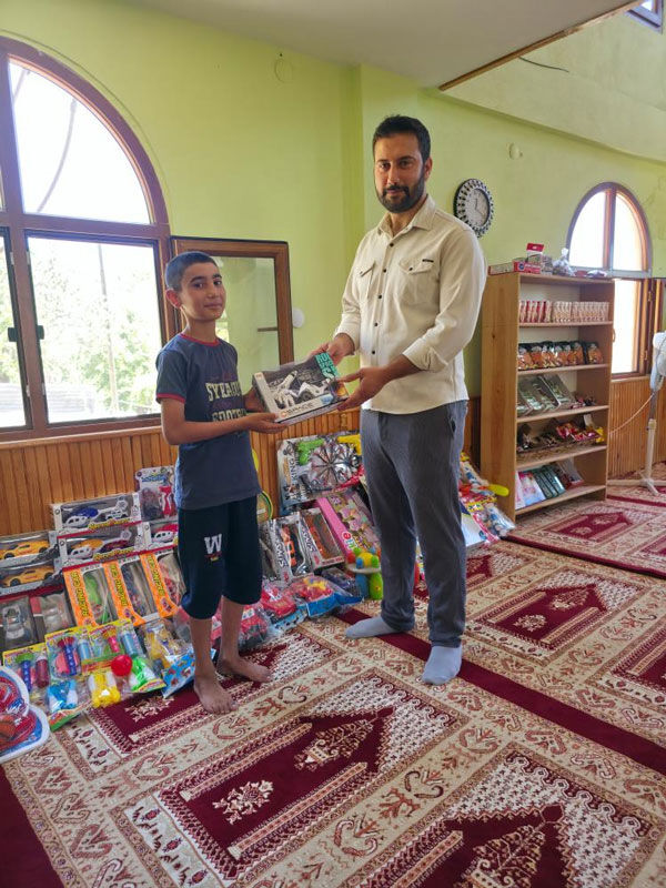 Adanalılar ondan razı! Genç imam Emrullah Ardo yaptıkları ile takdir topluyor - 2. Resim