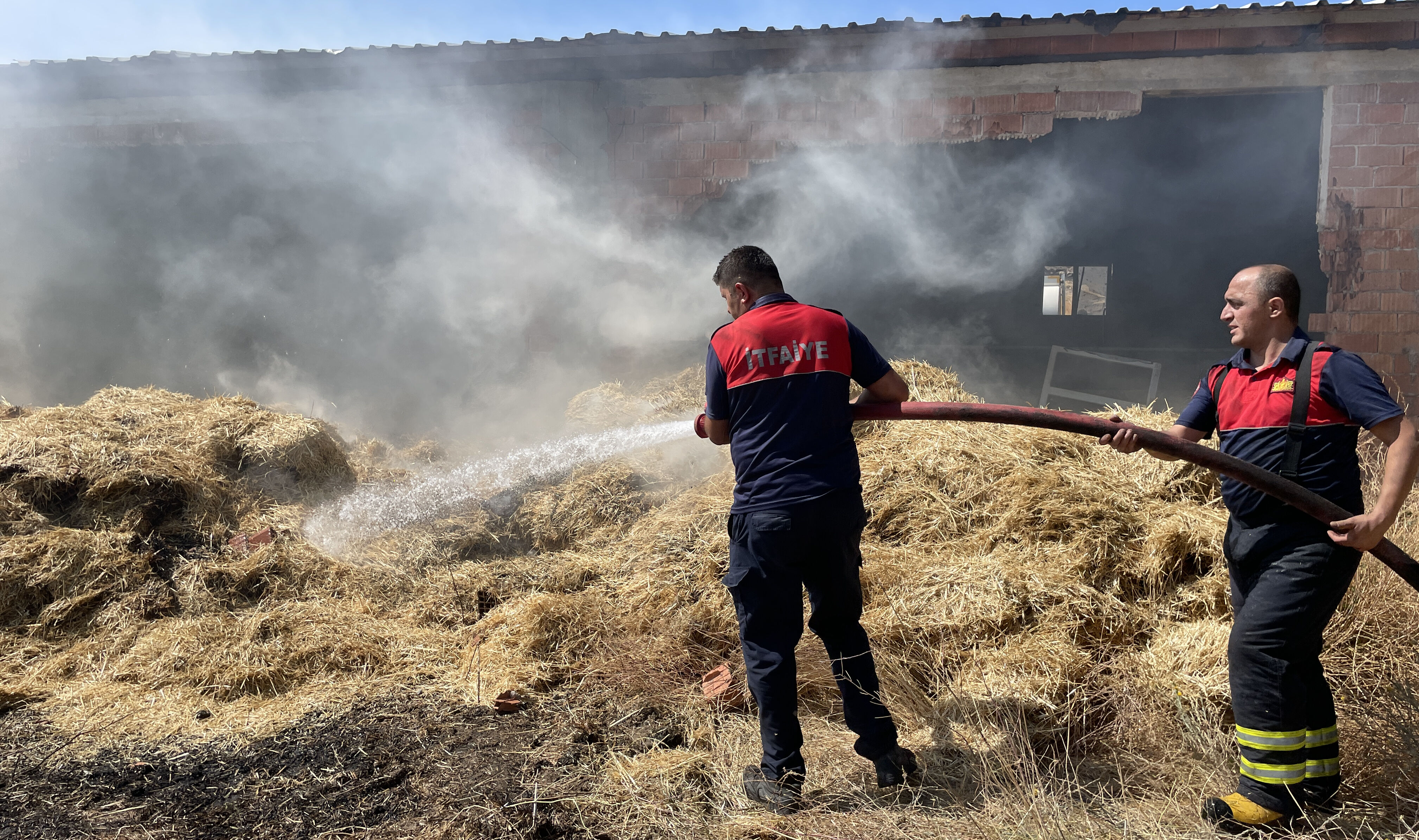 Amasya'da yüzlerce dönümlük tarım arazisi kül oldu! - 3. Resim