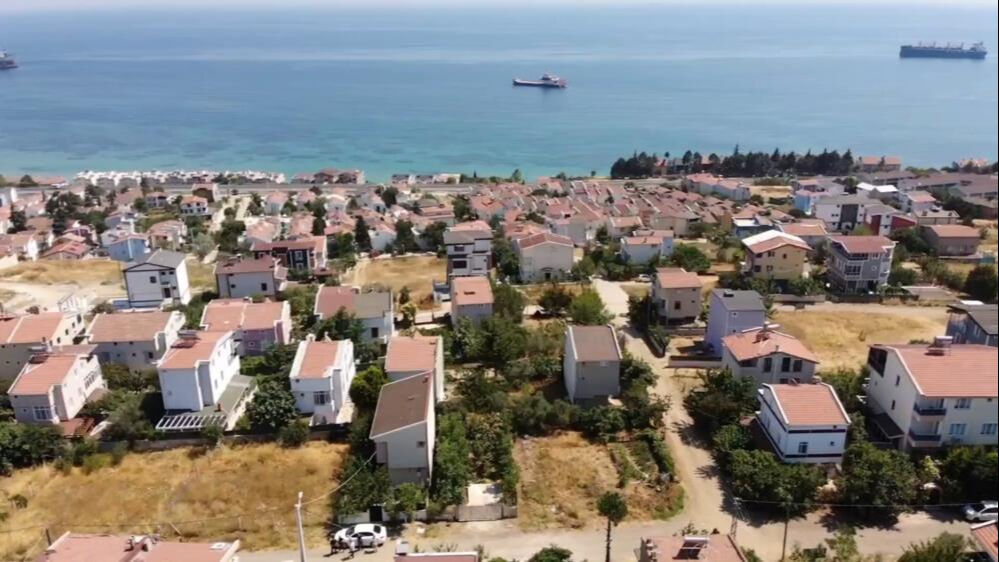 Arıtma tesisinin dibinde susuz kaldılar! Halktan belediyeye bidonlu protesto Arıtma tesisinin dibinde susuz kaldılar! Halktan belediyeye bidonlu protesto - 4. Resim