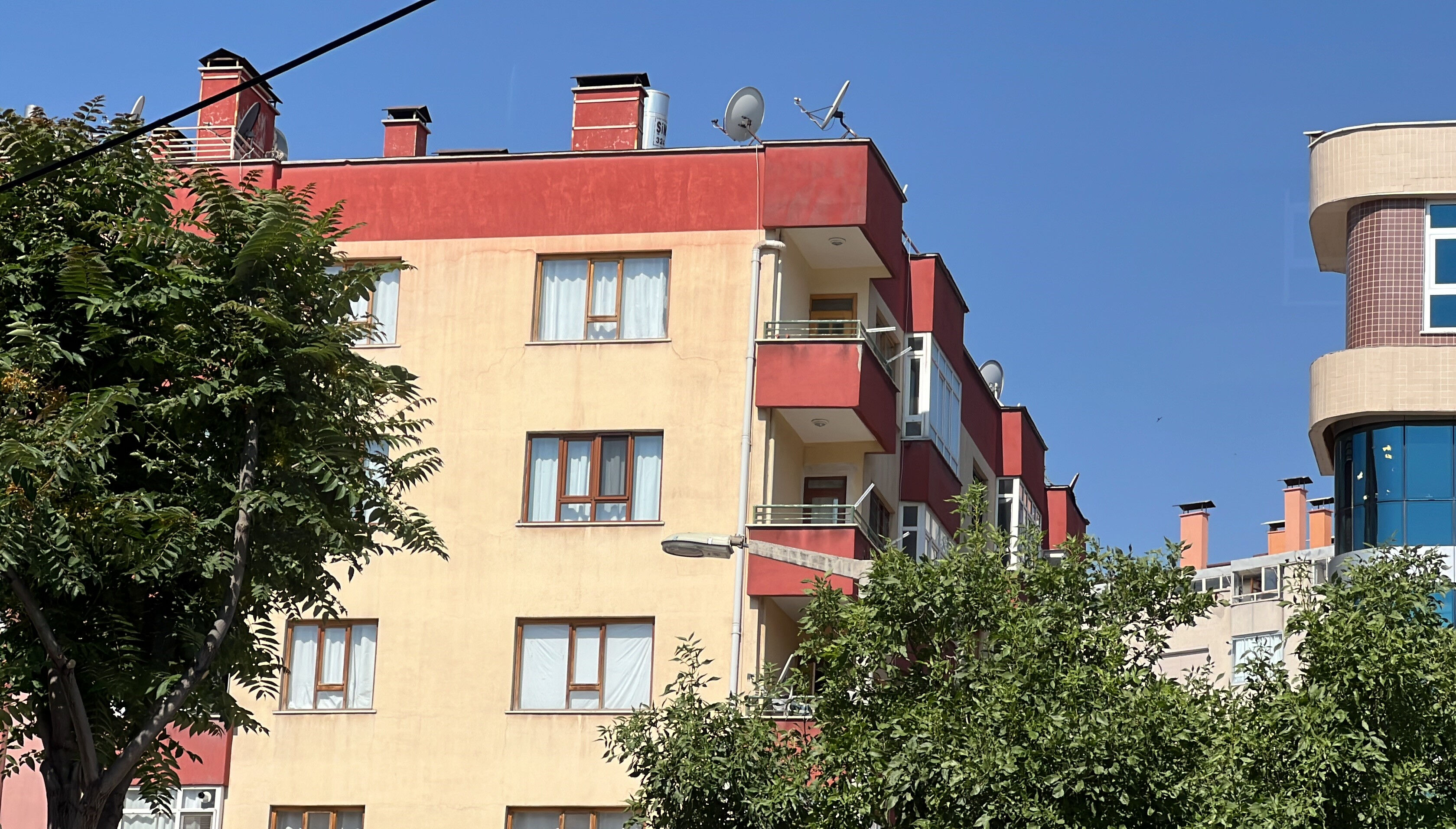 Dolandırıcıların yeni oyunu! Ucuz ev ilanı açıp kapora alıyorlar, sonrası yılan hikayesine dönüyor - 2. Resim