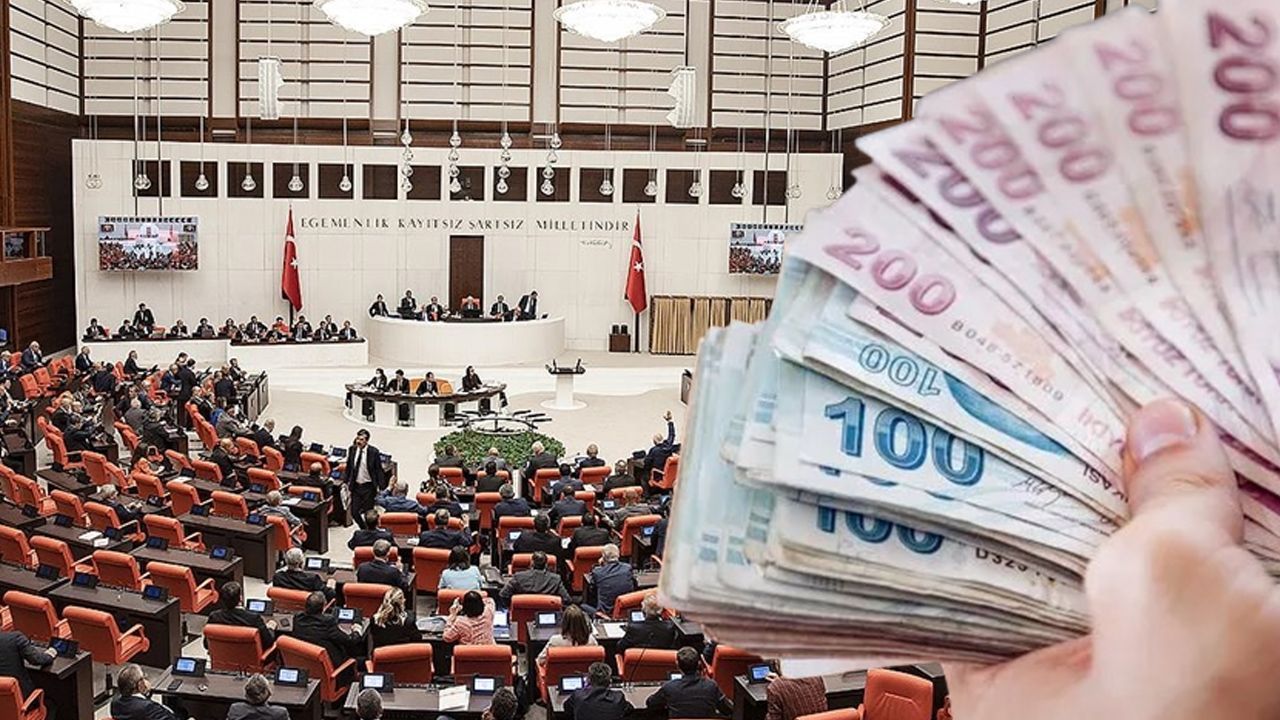 En düşük aylık 16 bin 881 lira oldu! Emekli zammını içeren teklif Meclis'ten geçti En düşük aylık 16 bin 881 lira oldu! Emekli zammını içeren teklif Meclis'ten geçti