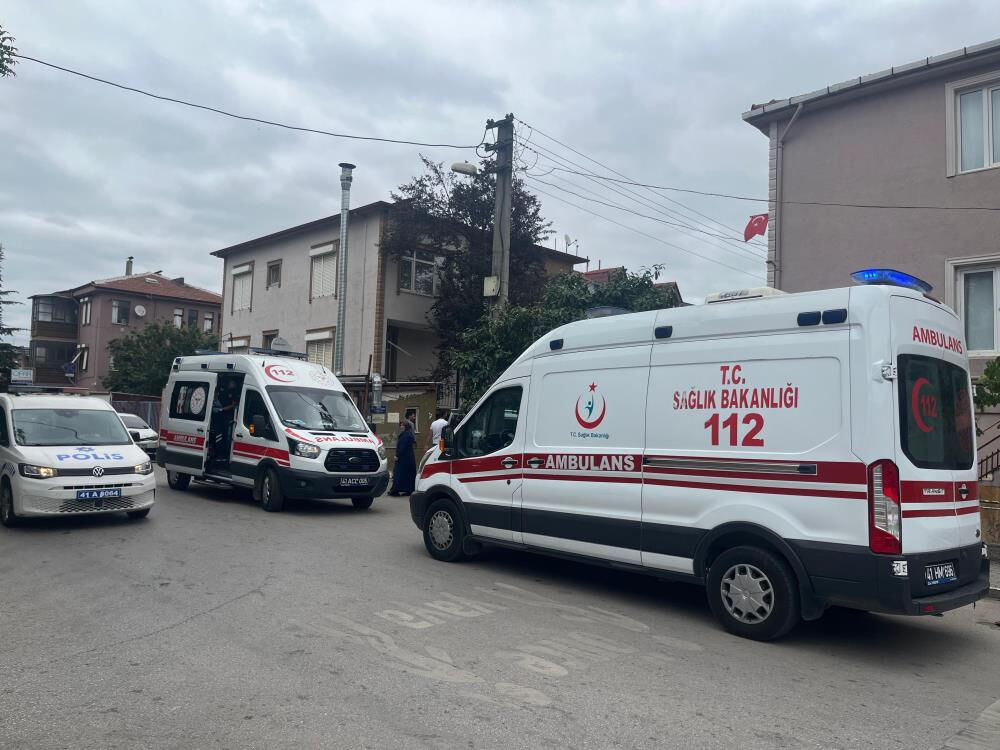 Kocaeli'de feci olay! Leğende banyo yapan &ccedil;ocuklara elektrik &ccedil;arptı - 1. Resim