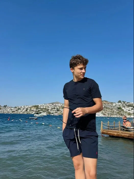 “Muhteşem Yüzyıl”ın küçük şehzadesi büyüdü! 18 yaşındaki Çağan Efe Ak'ın son hali olay oldu - 2. Resim