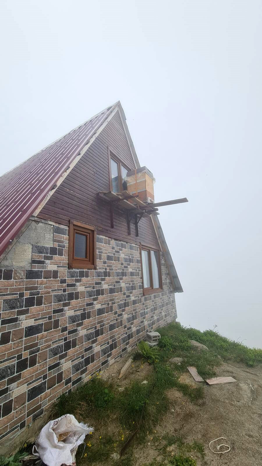 Rizeli arıcıdan zeki hamle: ayılardan korumak için kovanları bakın nereye taşıdı - 3. Resim