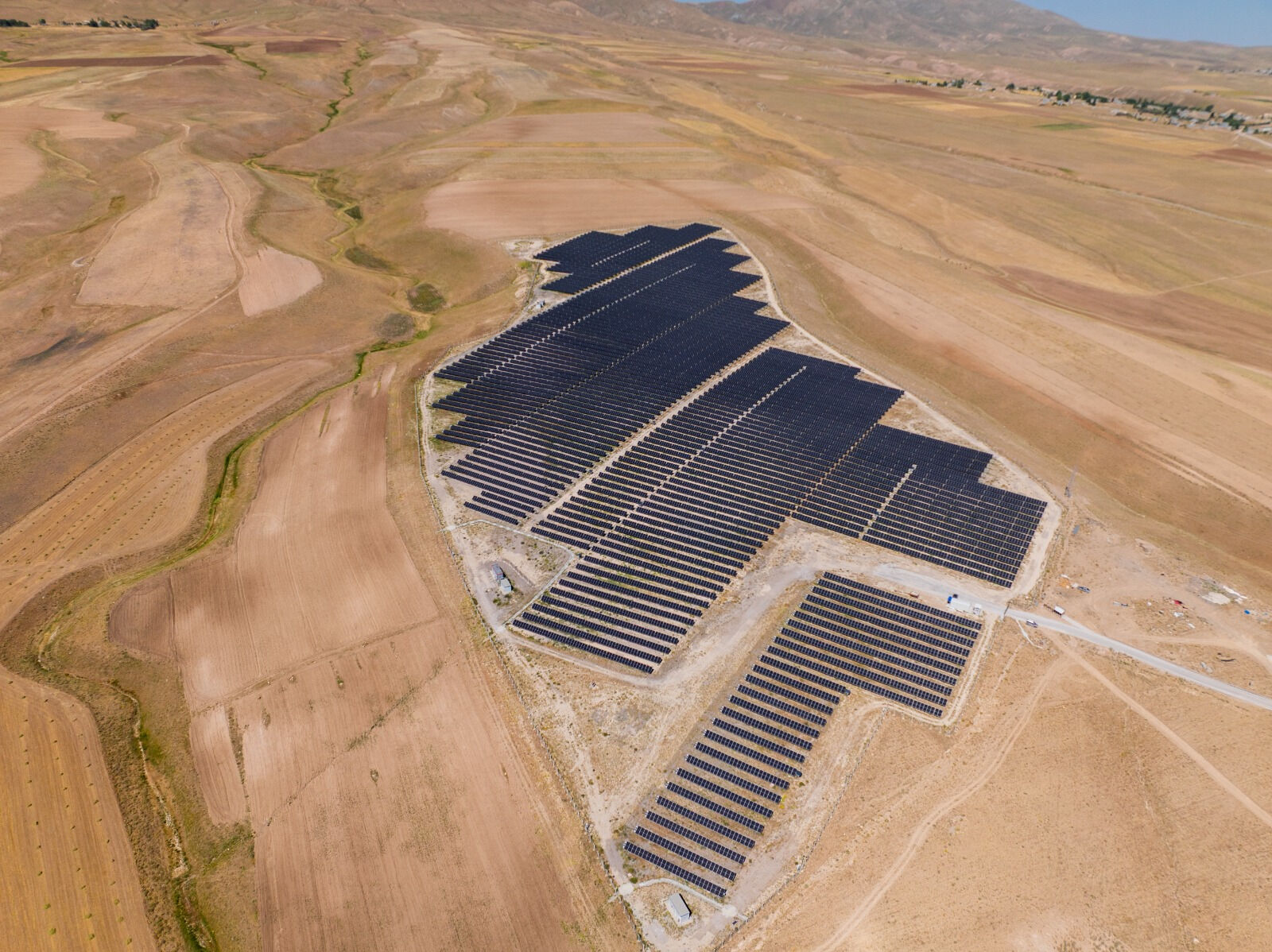 Turkcell&rsquo;in 3&rsquo;&uuml;nc&uuml; g&uuml;neş enerjisi santrali, Van&rsquo;da devreye alındı - 1. Resim