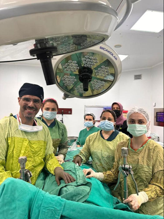 Ağrı ve şişlik şikayetiyle başvurdu! Meğer kedi köpekten bulaşmış, karnını doldurmuş - 4. Resim