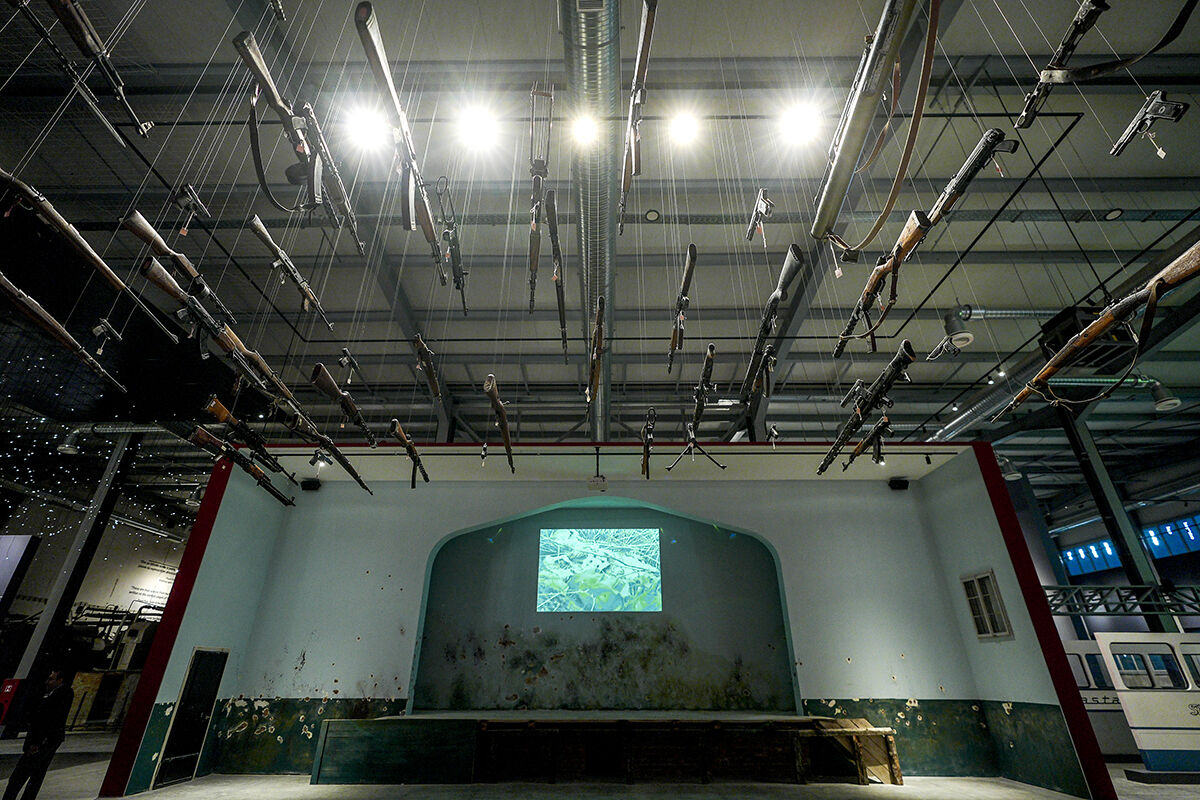 Akümülatör fabrikası müze oldu! Şehitlerin eşyaları burada sergileniyor - 16. Resim