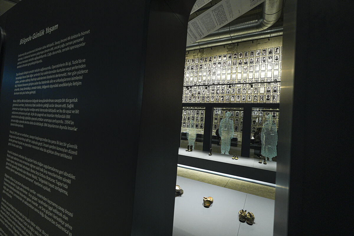 Akümülatör fabrikası müze oldu! Şehitlerin eşyaları burada sergileniyor - 12. Resim