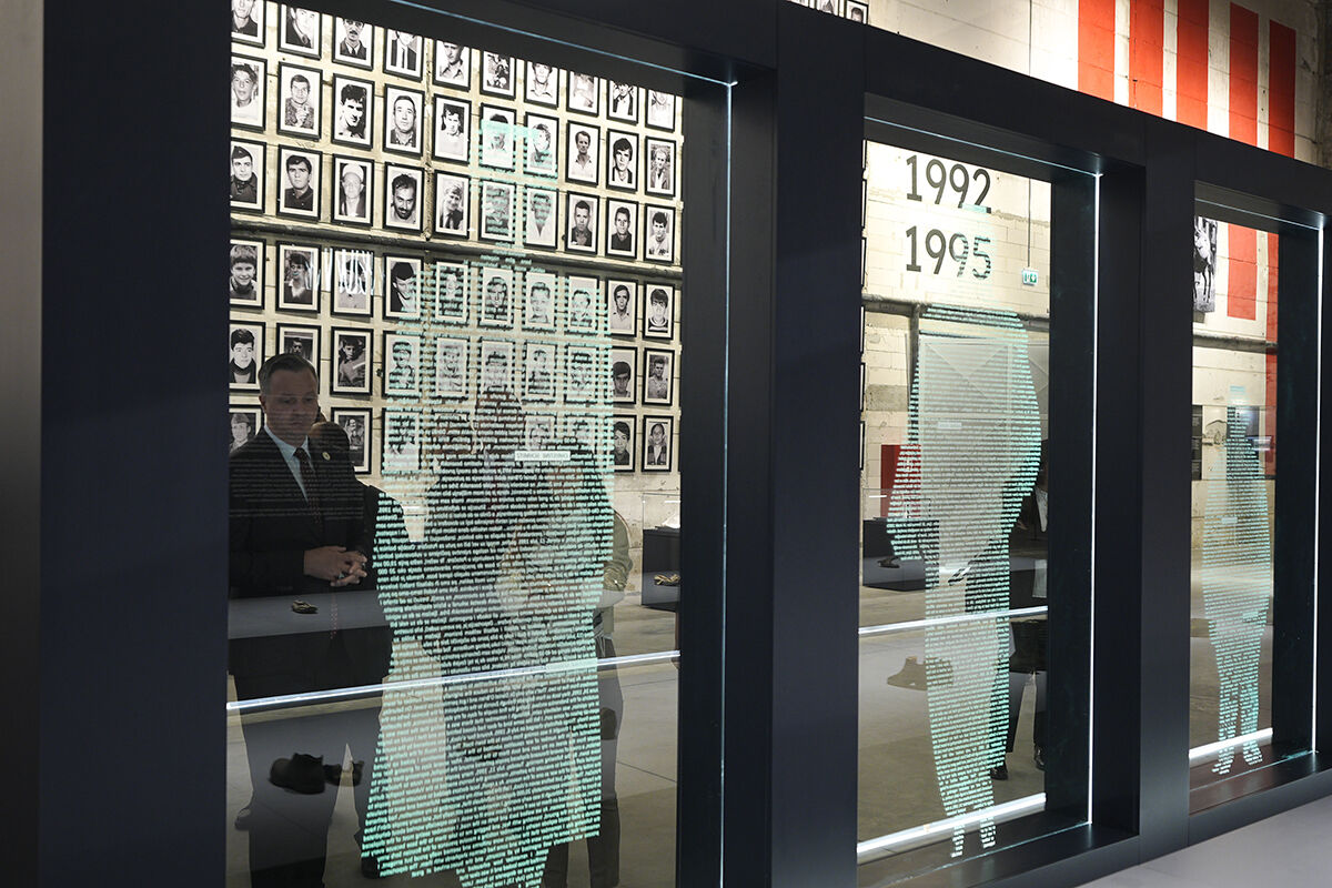 Akümülatör fabrikası müze oldu! Şehitlerin eşyaları burada sergileniyor - 13. Resim