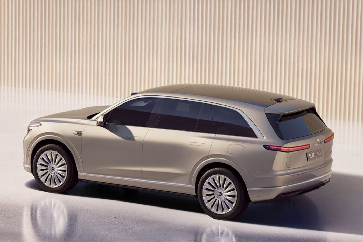 En iyi aile otomobili olabilir: 7 kişilik, 4x4, tek şarjda 605 km! - 1. Resim