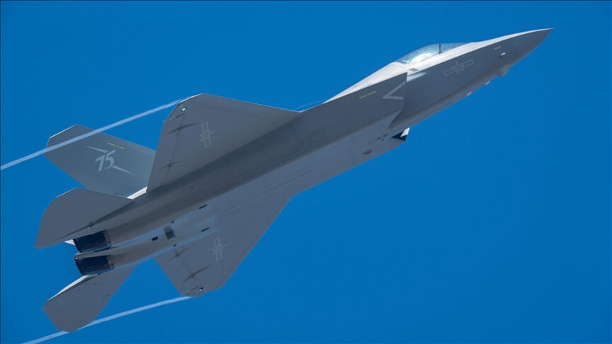 Havada tehlikeli yakınlaşma! Çin’in savaş jeti Japonya’nın askeri uçağıyla burun buruna geldi - 1. Resim