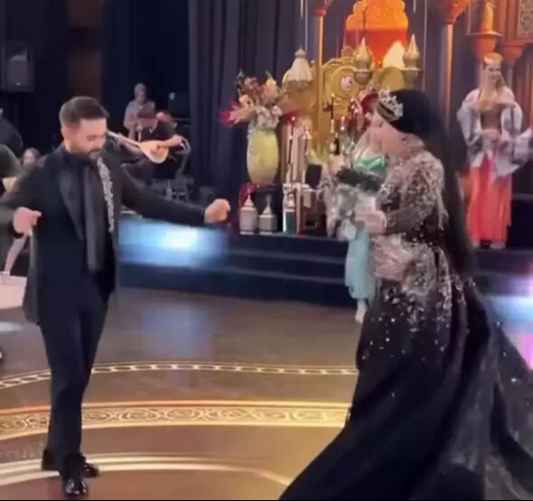 Kadir Ezildi dünyaevine girmeye hazırlanıyor: Kına gecesi paylaşımları gündem oldu: 500 bin TL... - 5. Resim